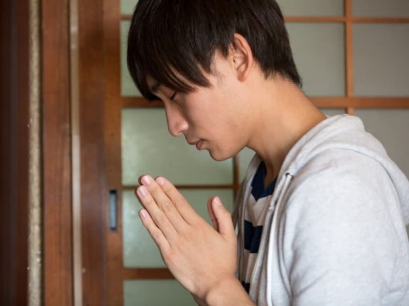 二十四節気の秋分に入る日で、彼岸の中日である秋分の日とは、祖先をうやまい亡くなった人をしのぶ日